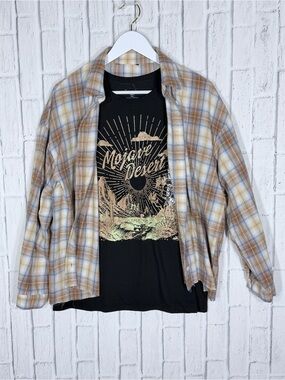 🌵 Zoe + Liv Mojave Desert Graphic Tee + Plaid Flannel BUNDLE Size M